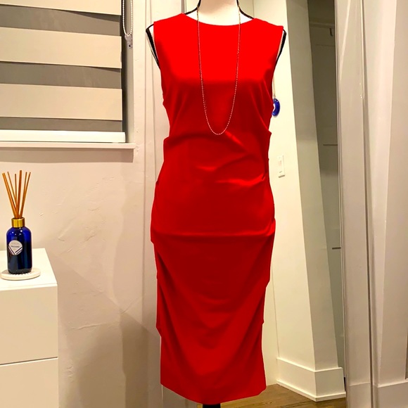 Nicole Miller Dresses & Skirts - NICOLE MILLER bodycon ruched red dress EUC